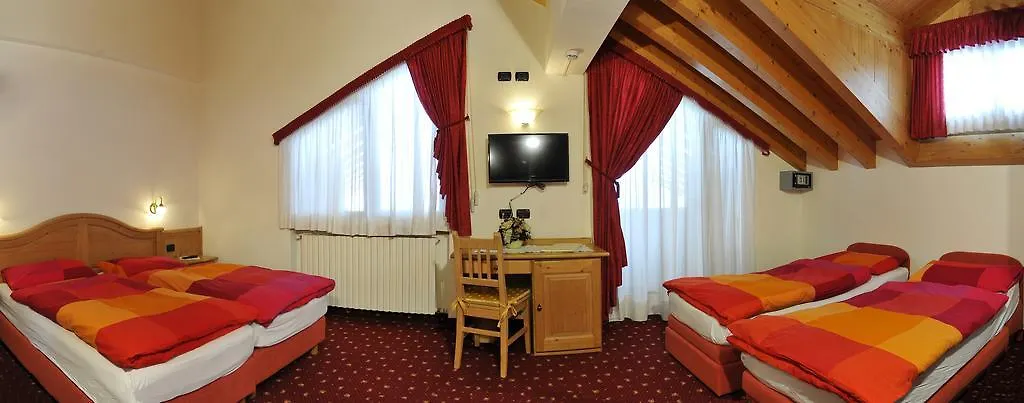 Hotel Tyrolia Malga Ciapela 3*,  Itálie