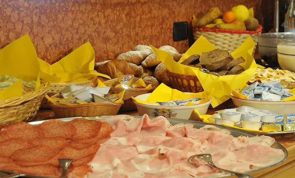Hotel Tyrolia Malga Ciapela Italien